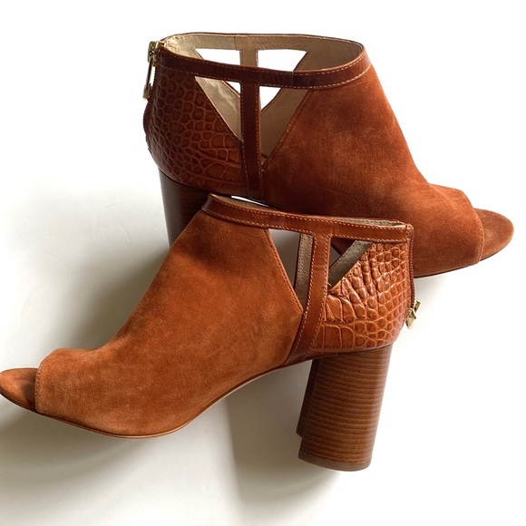 Louise et cie kelton camel booties, Size 8M - Picture 9 of 12